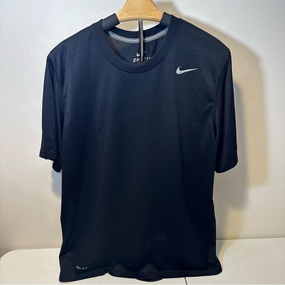 Nike Men's Black Dri-FIT Shirt (172)